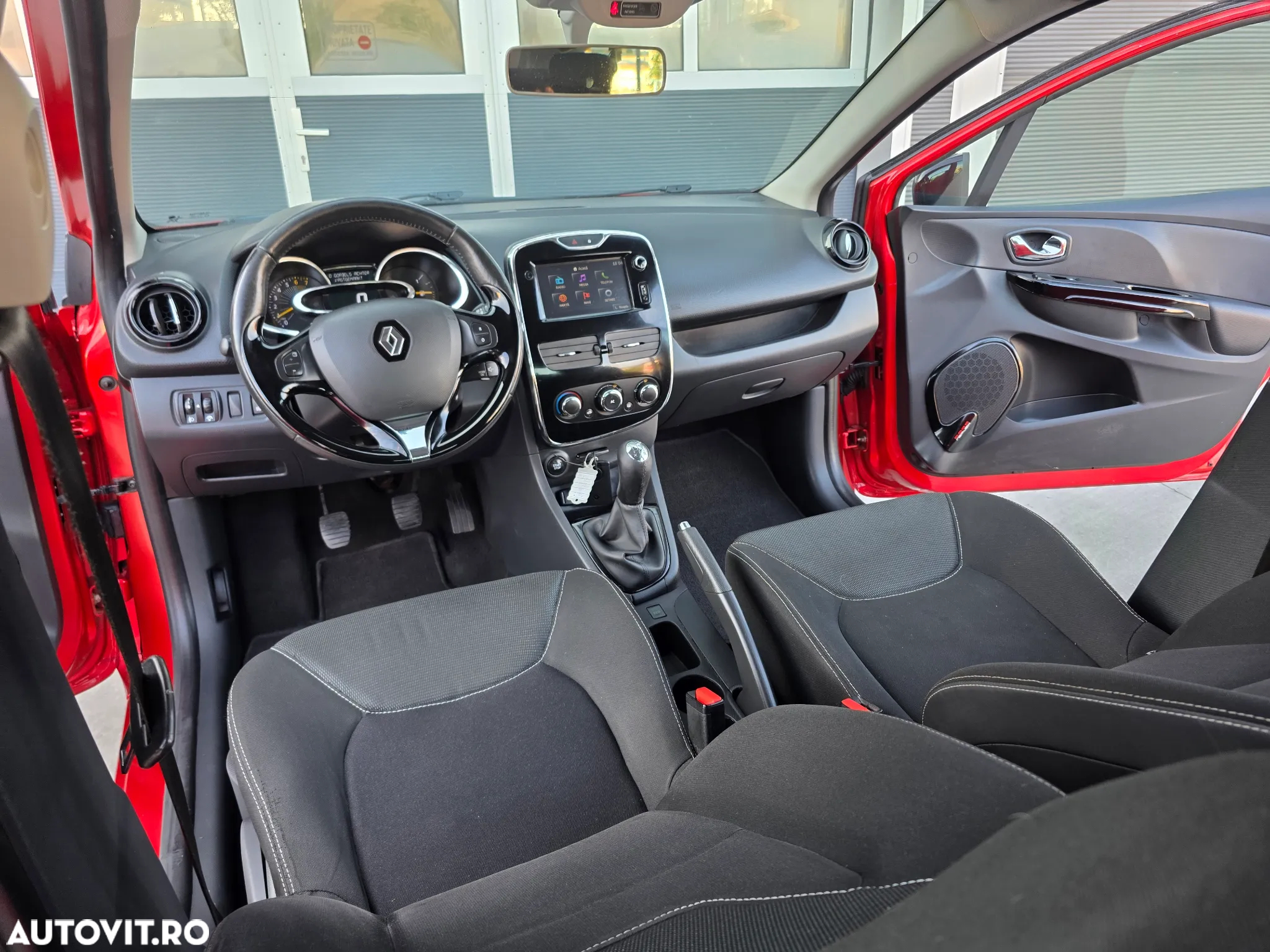 Renault Clio TCe 90 Limited - 13