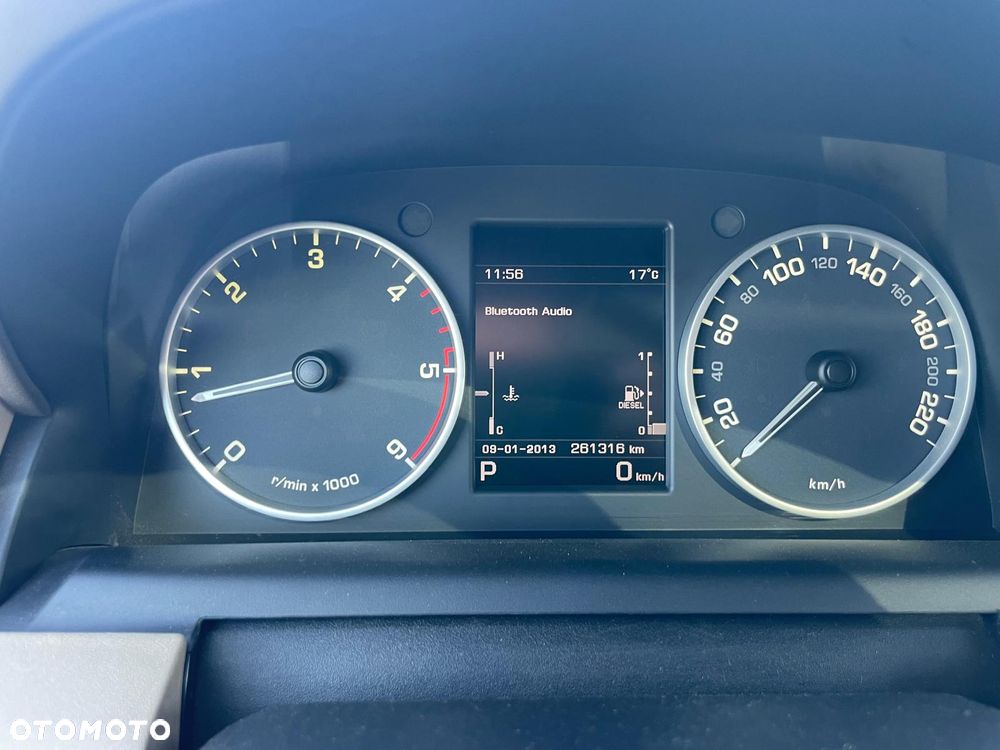 Land Rover Discovery 3.0 SD V6 HSE - 9