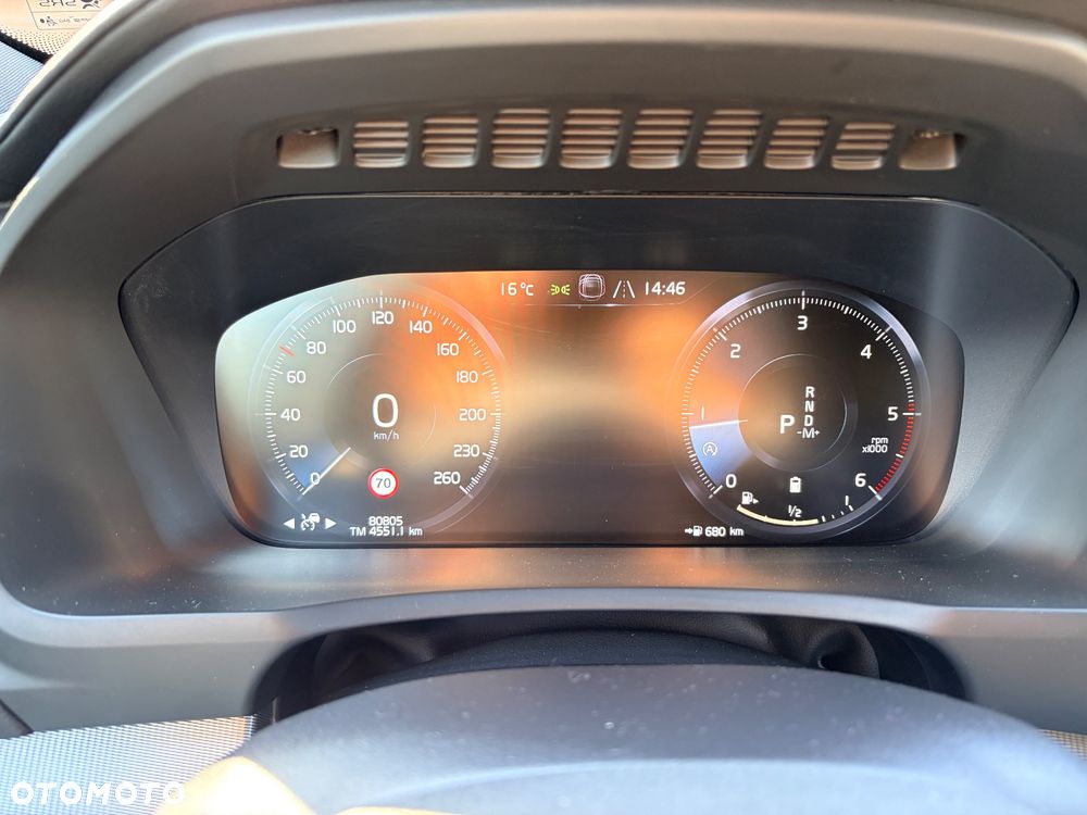 Volvo XC 90 B5 D AWD R-Design 7os - 16