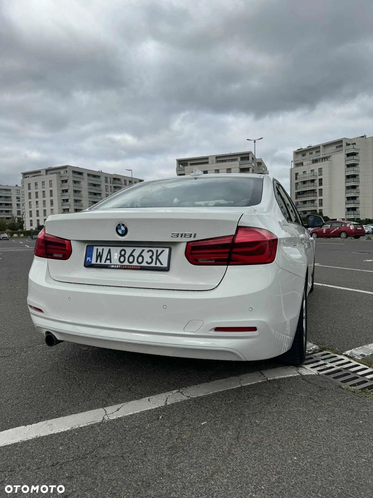 BMW Seria 3 318i Sport Line - 17