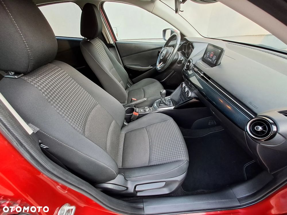 Mazda 2 - 17