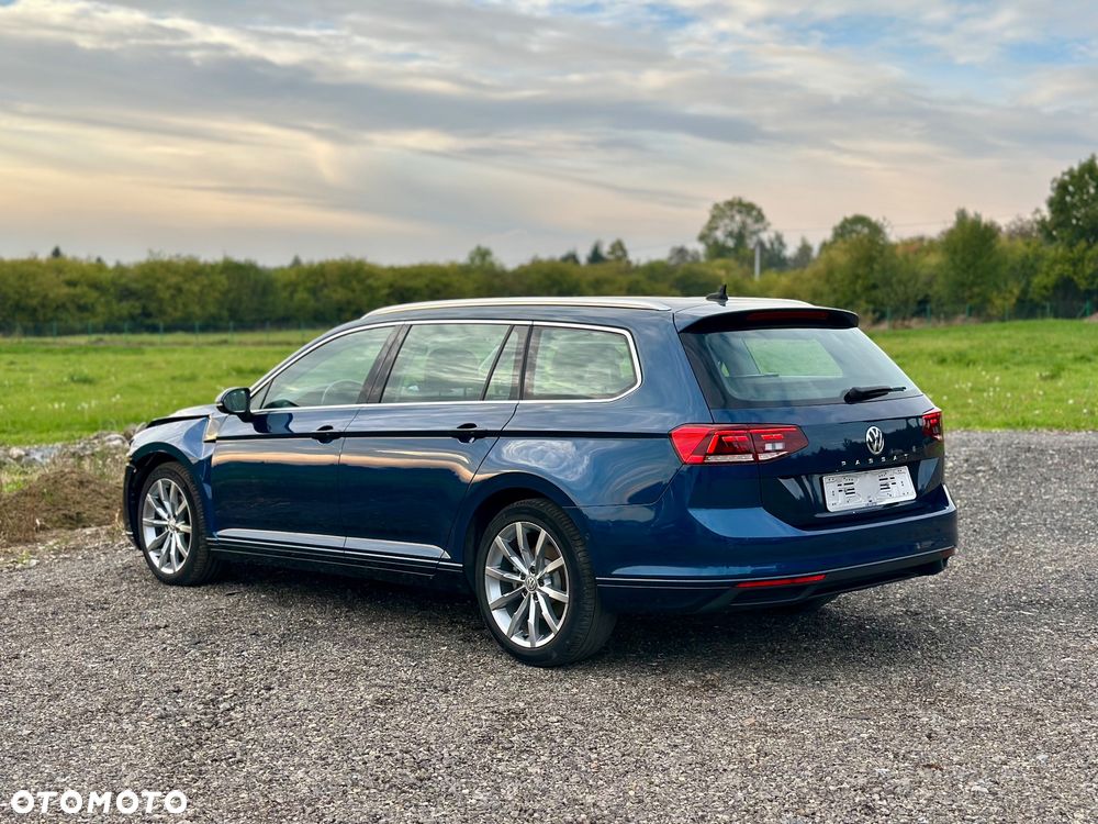 Volkswagen Passat ver-variant-1-6-tdi-scr-dsg-comfortline - 11