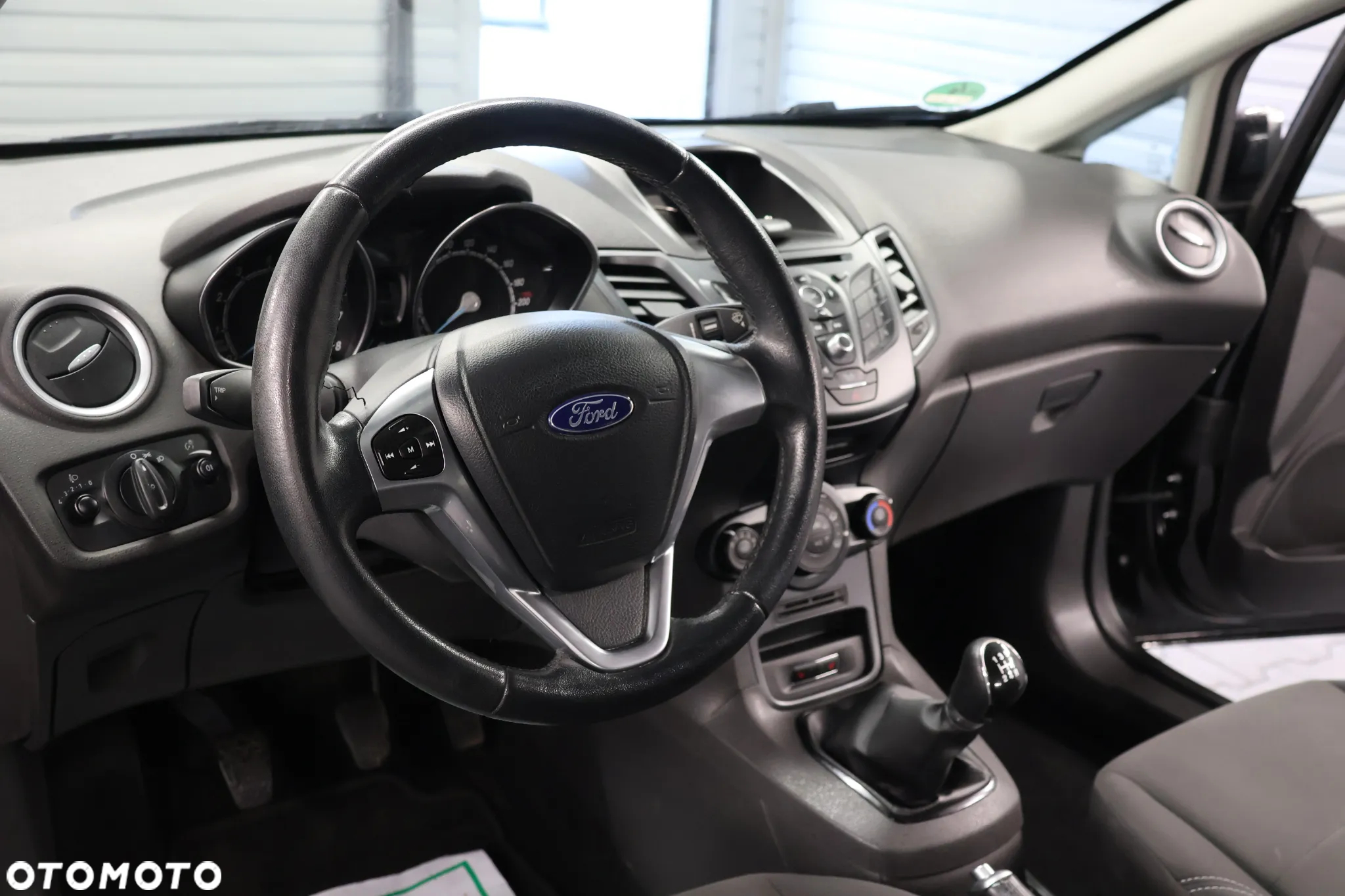 Ford Fiesta 1.25 Ambiente - 8