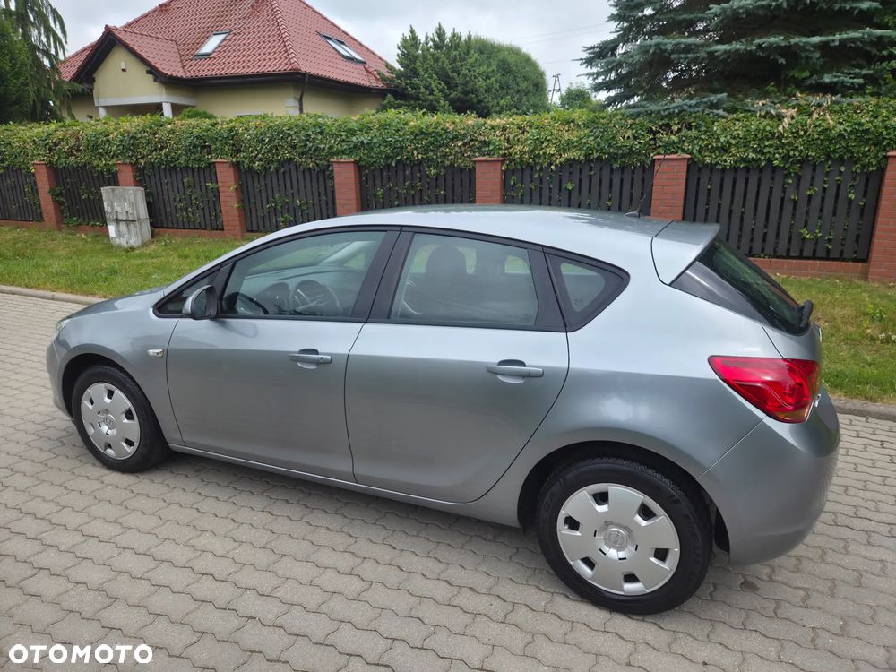Opel Astra 1.6 - 4