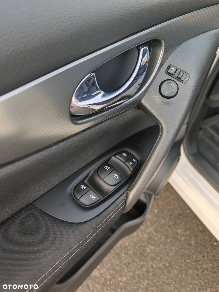 Nissan Qashqai 1.6 DIG-T Tekna - 15