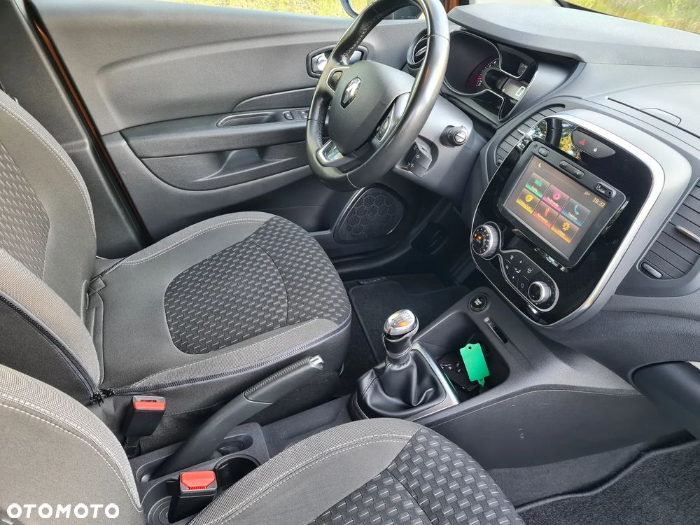 Renault Captur 1.2 Energy TCe Limited - 16