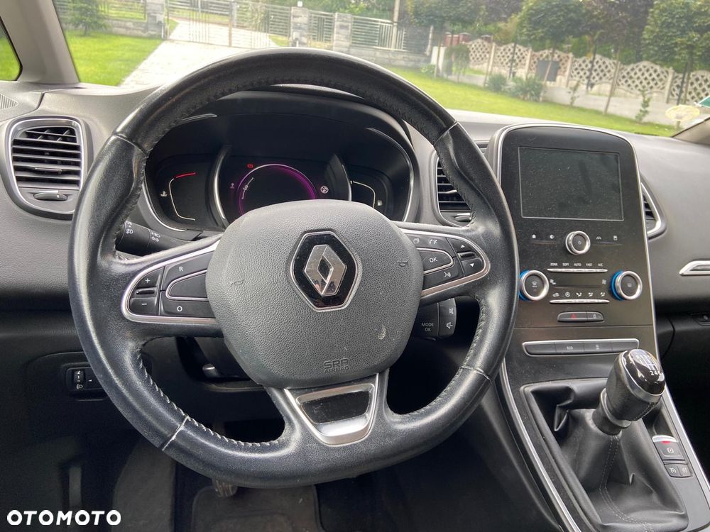 Renault Scenic - 10