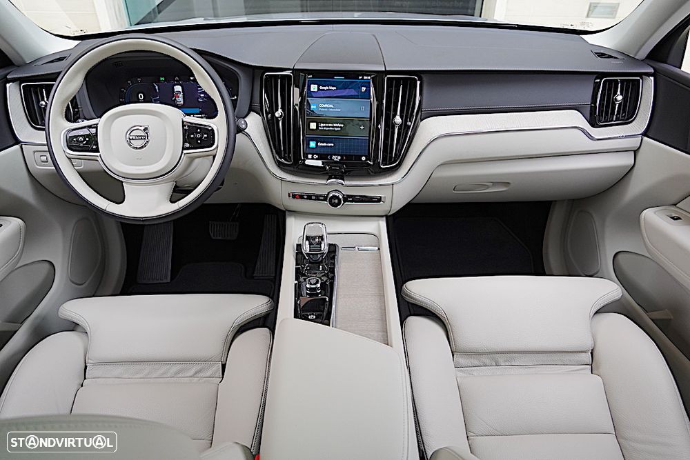 Volvo XC 60 2.0 T6 PHEV Inscription AWD - 24
