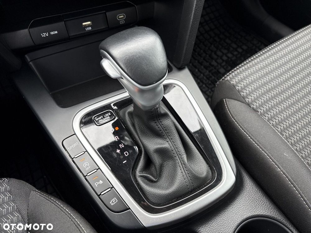 Kia XCeed 1.5 T-GDI M DCT - 26