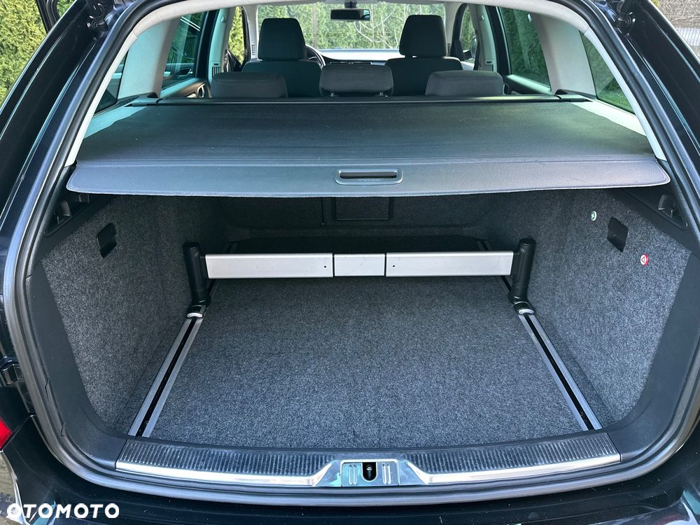 Skoda Superb 2.0 TDI Exclusive - 38