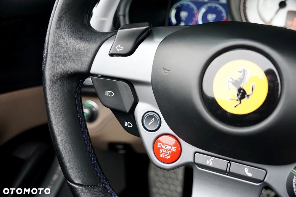 Ferrari Portofino - 32