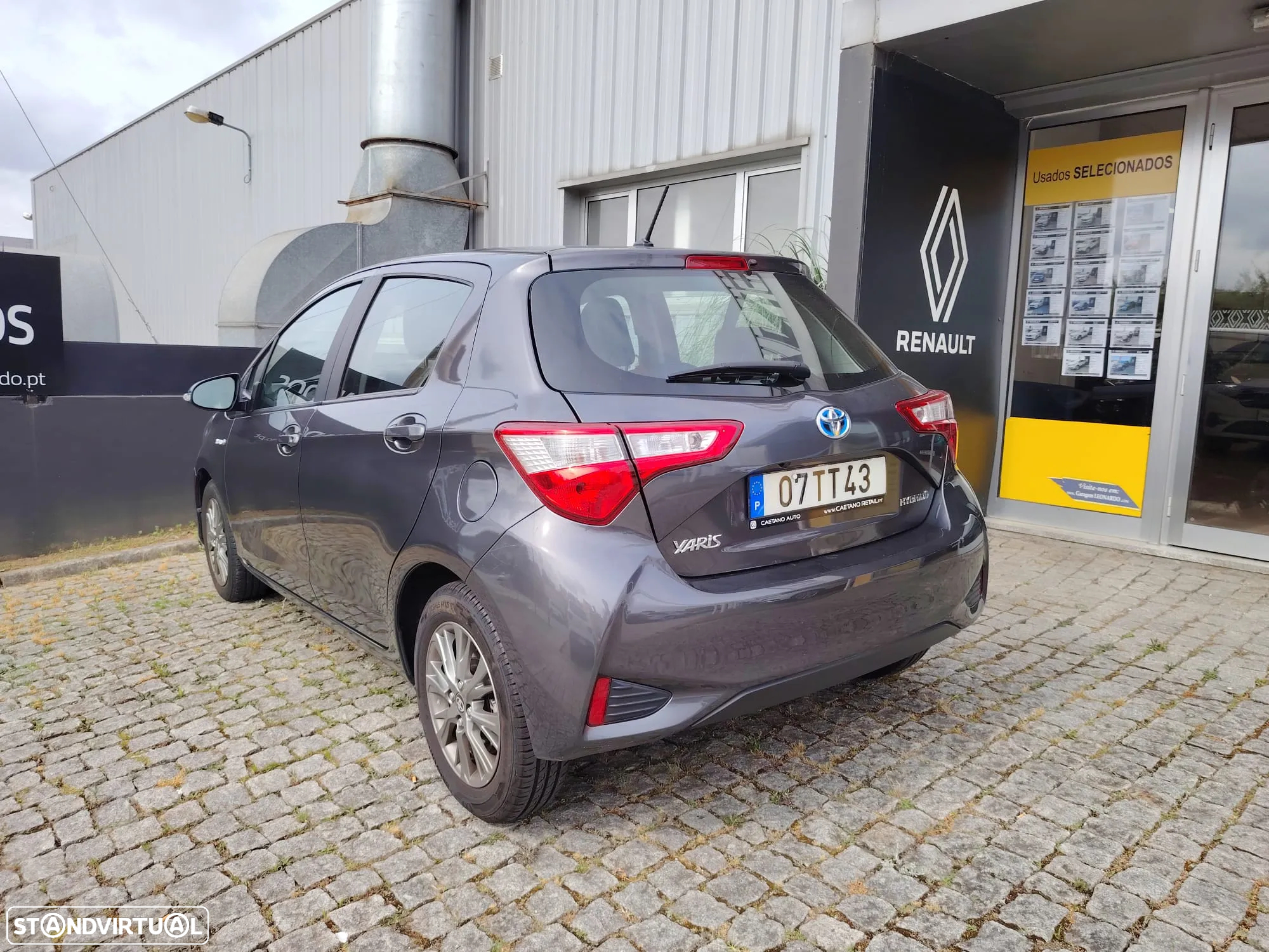 Toyota Yaris 1.5 HSD Comfort+P.Style - 25