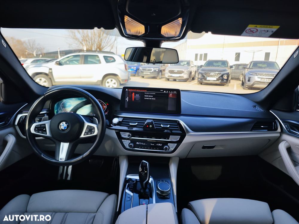 BMW Seria 5 530i xDrive AT MHEV - 14