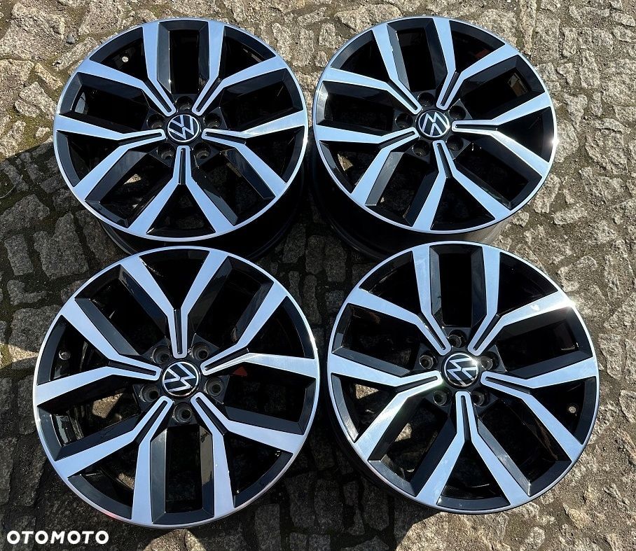 Felgi Alu VW Passat 3G0 B8 B7 5x112 17 ET 40 3G - 4