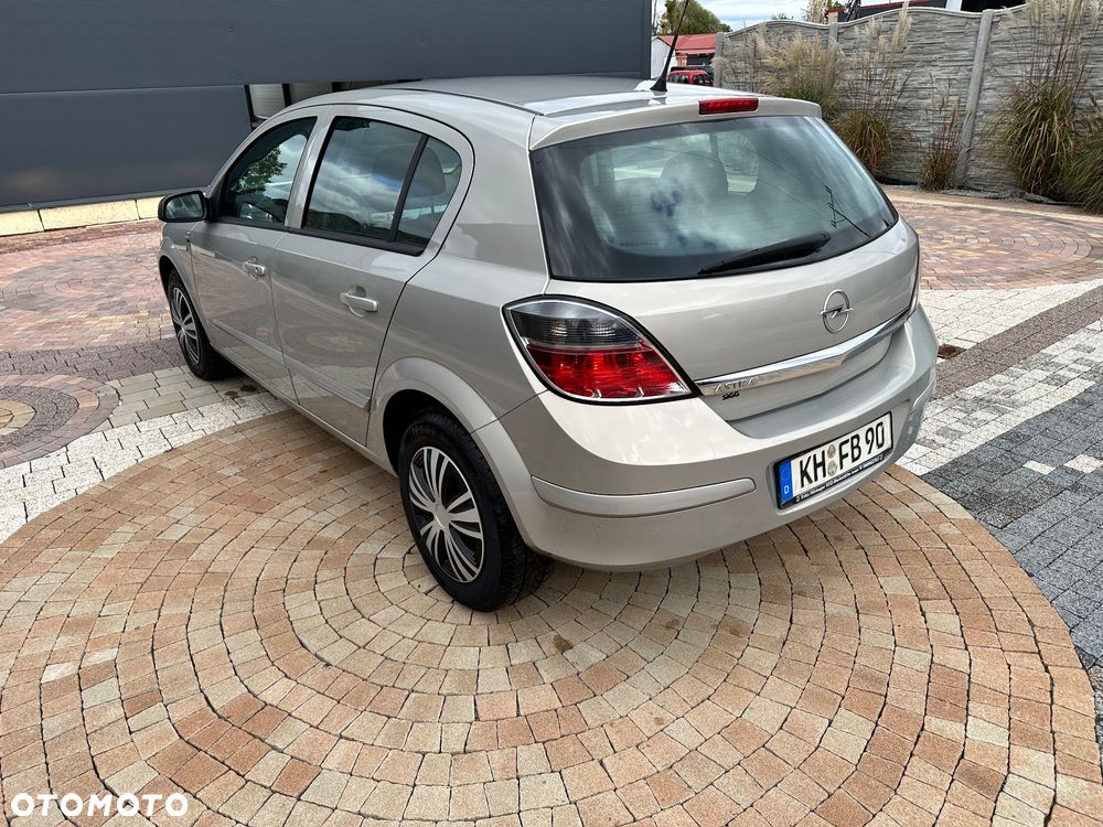 Opel Astra - 4