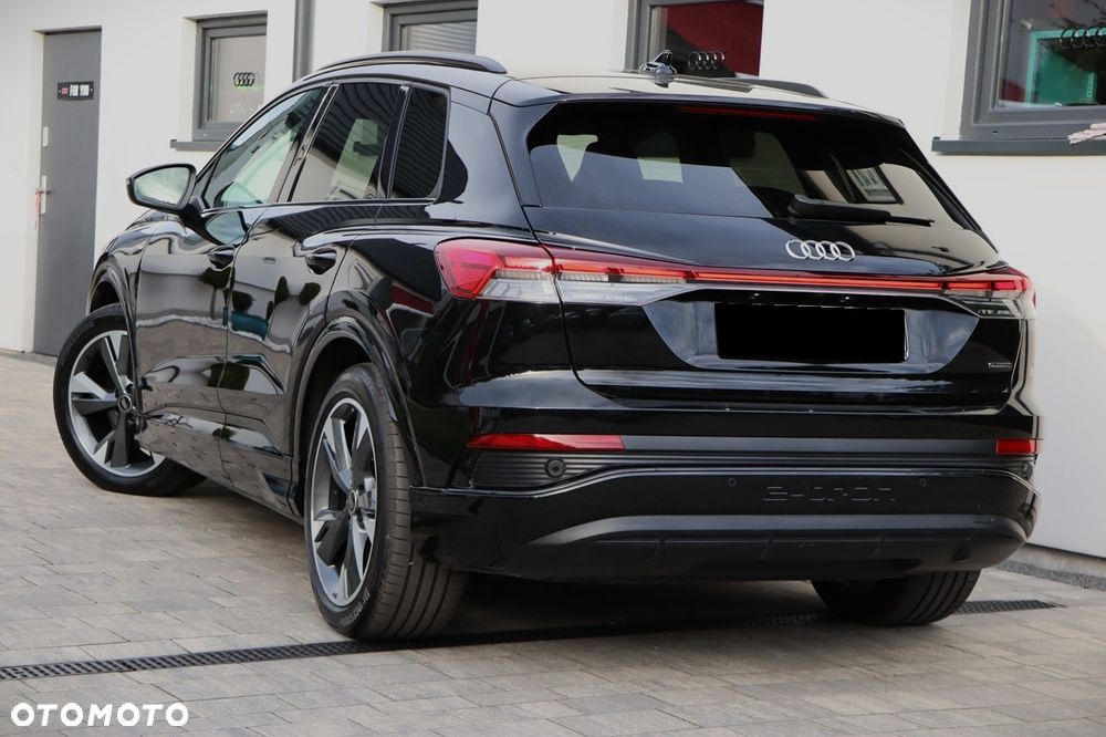 Audi Q4 e-tron - 8