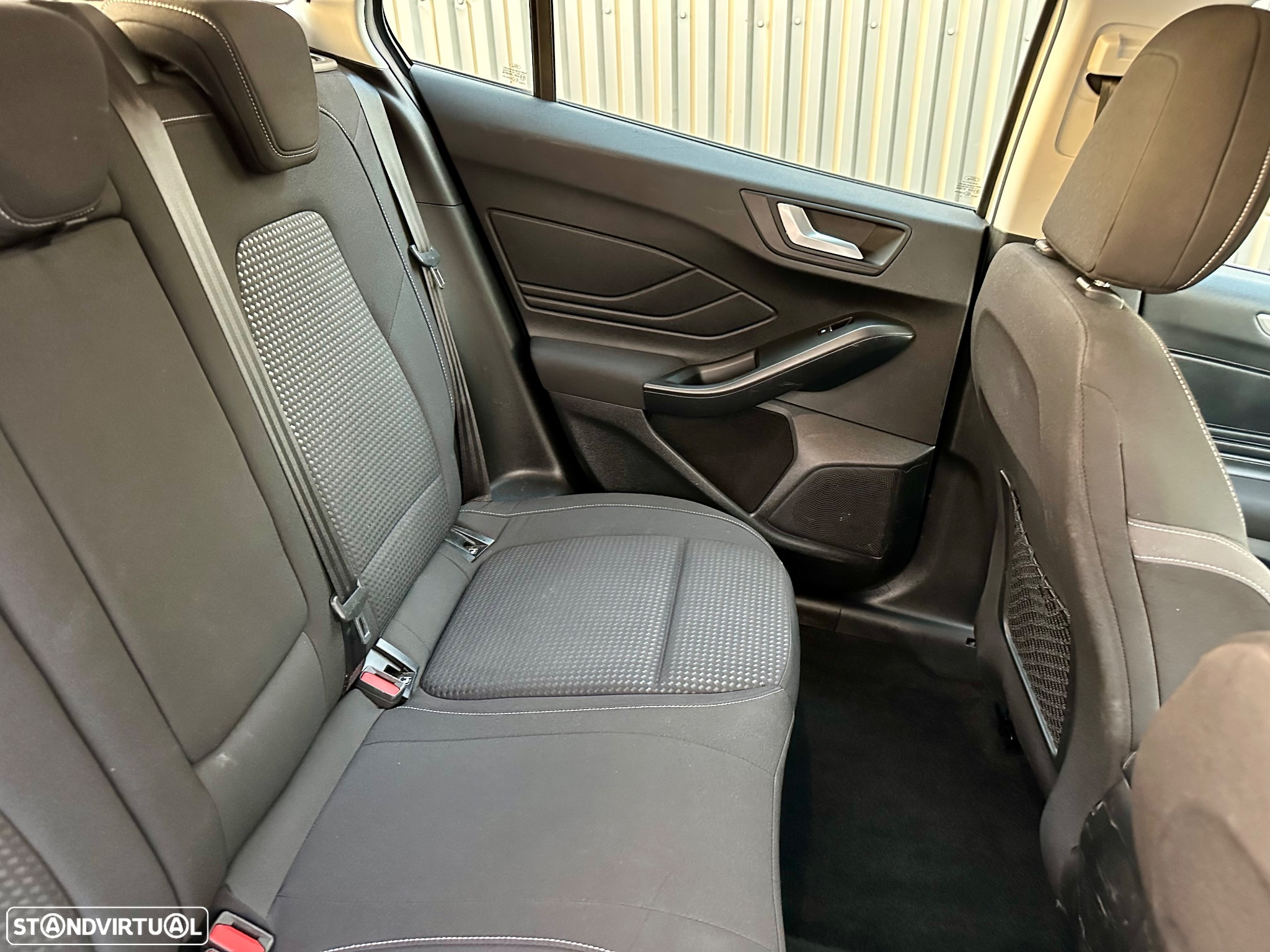 Ford Focus SW 1.5 EcoBlue S&S COOL&CONNECT DESIGN - 38