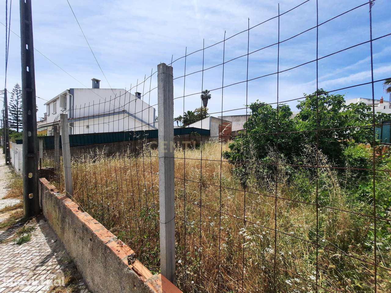 Terreno á venda com 354 m2 -Charneca da Caparica - Grande imagem: 2/10