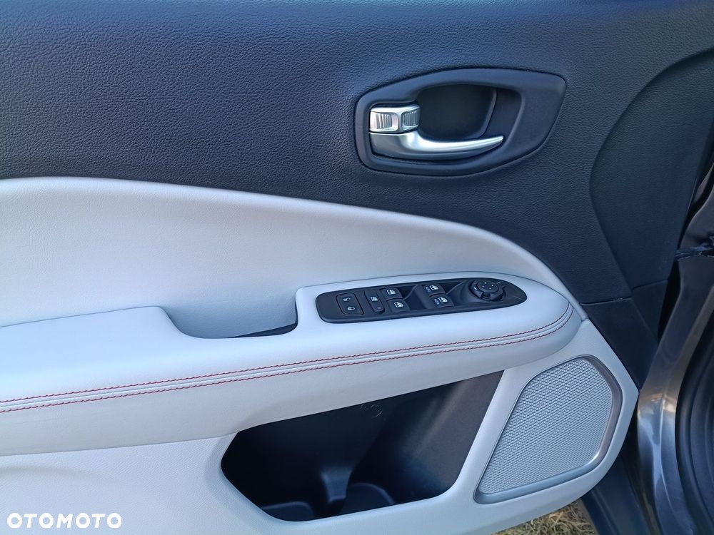 Jeep Compass 1.4 TMair Limited FWD S&S - 12