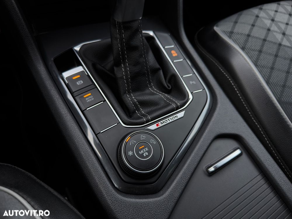 Volkswagen Tiguan 2.0 TDI SCR 4MOTION DSG R-Line - 14