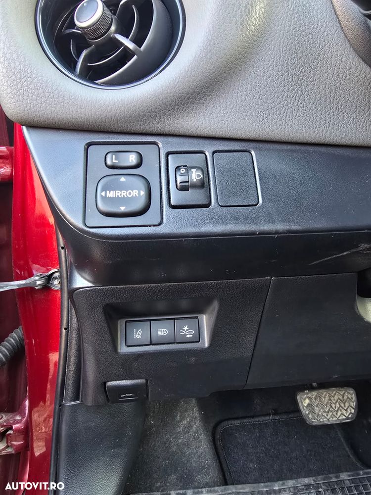 Toyota Yaris 1.5 VVT-i HSD Active - 11