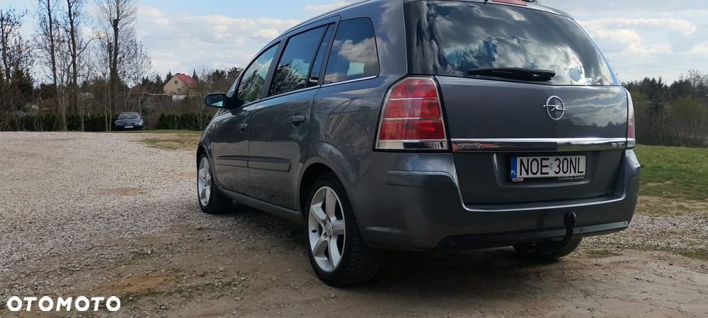 Opel Zafira 1.9 CDTI Cosmo - 8