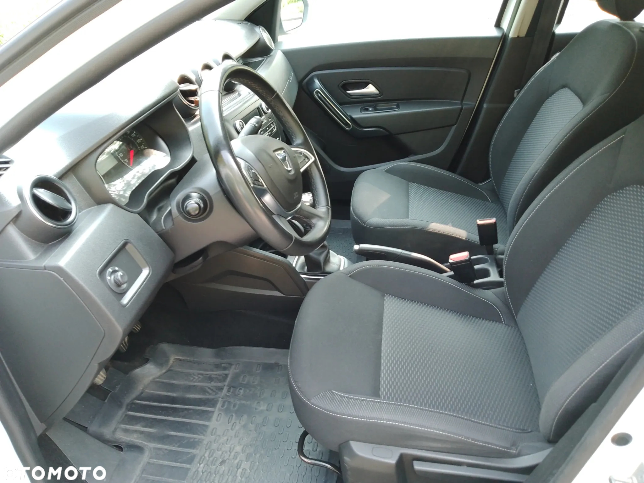 Dacia Duster 1.6 SCe Ambiance 4x4 S&S - 9