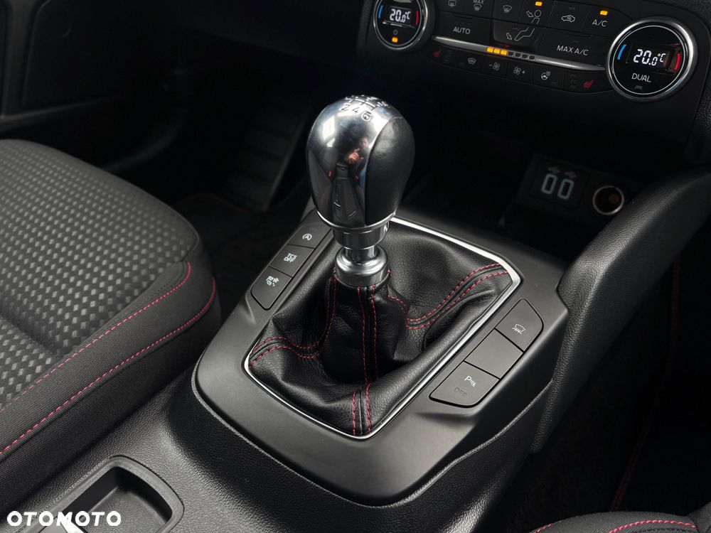Ford Focus Turnier 1.5 EcoBlue Start-Stopp-System ST-LINE - 36