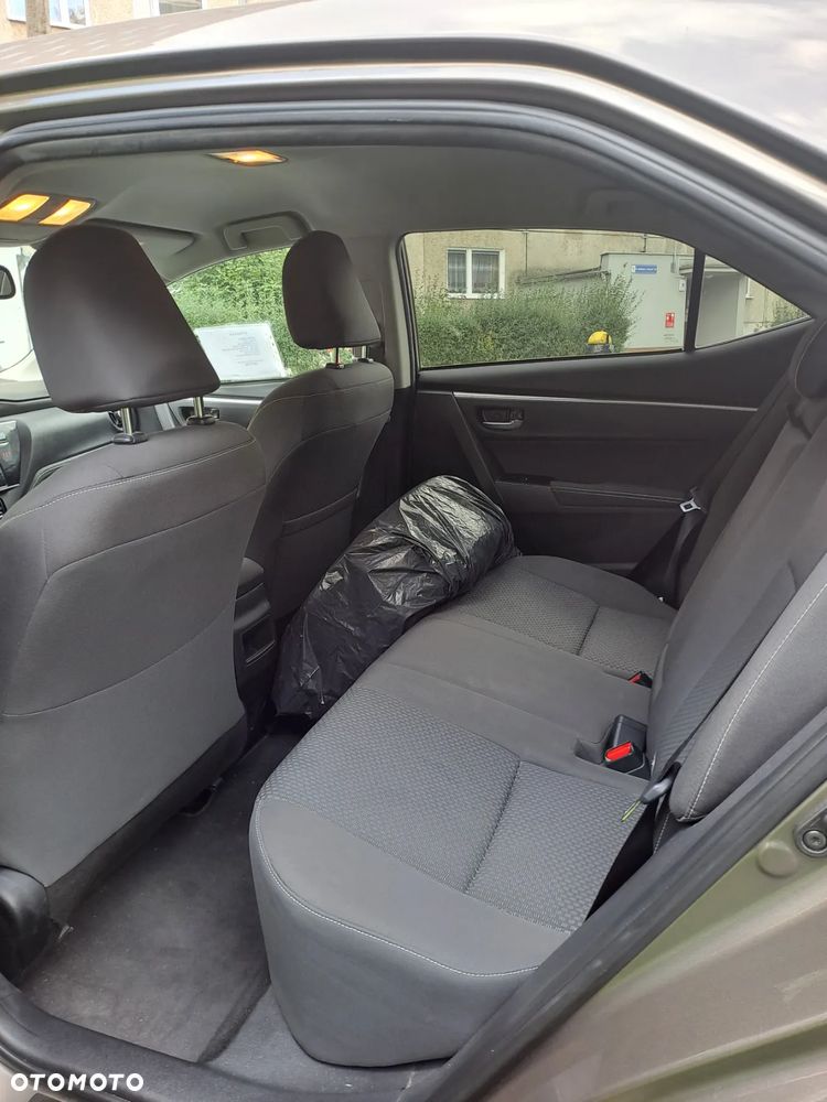 Toyota Corolla 1.6 Comfort - 6