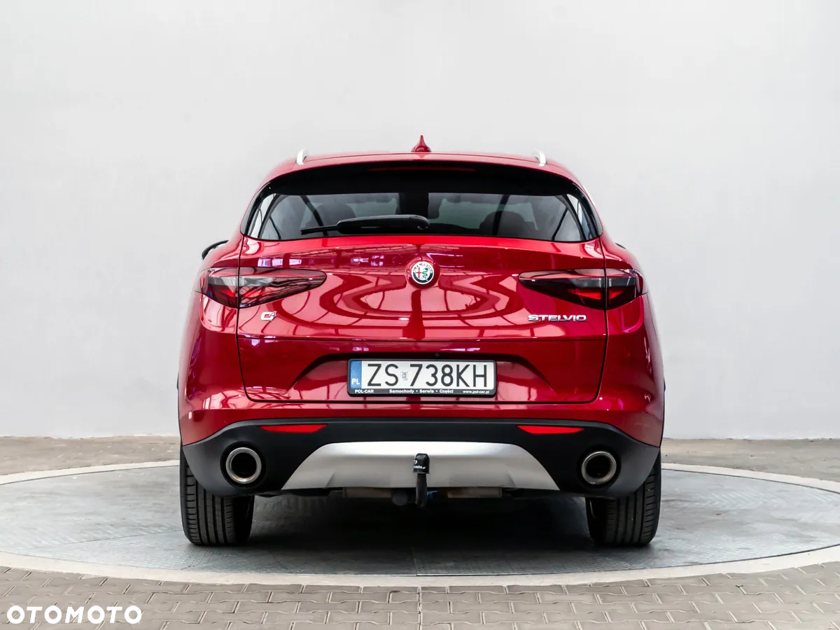 Alfa Romeo Stelvio 2.0 Turbo Executive Q4 - 8