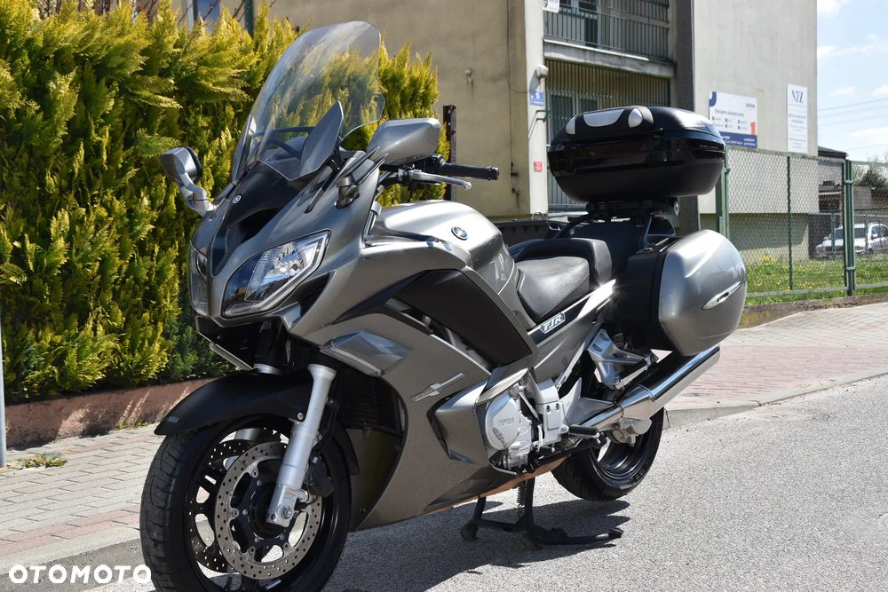 Yamaha FJR - 10