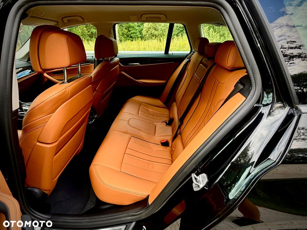 BMW Seria 5 530d xDrive - 25