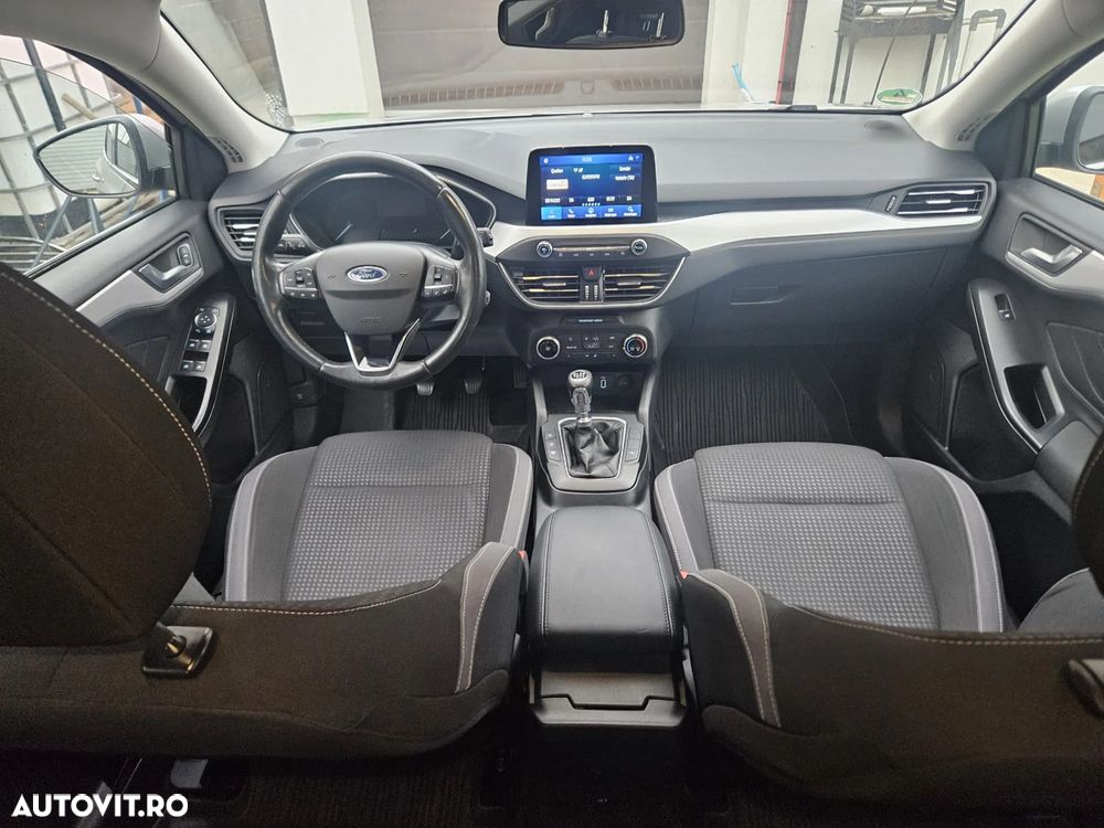 Ford Focus - 7