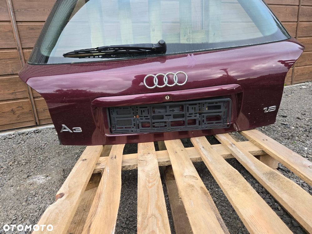 AUDI A3 8L  POKRYWĘ BAGAŻNIKA KOMPLETNA - 2