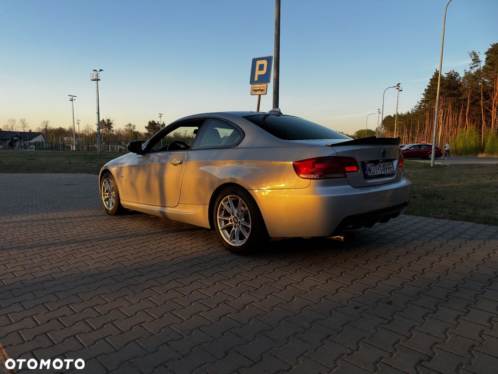 BMW Seria 3 320i - 7