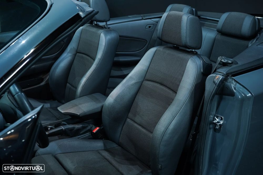 BMW 120 d Cabrio Limited Edition Lifestyle c/ M Sport Pack - 16