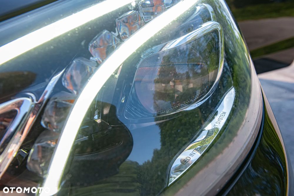 Mercedes-Benz Klasa E 200 4-Matic 9G-TRONIC - 40