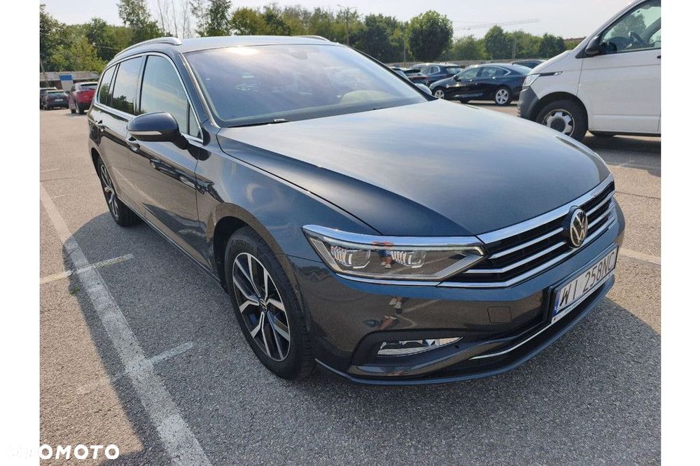 Volkswagen Passat Variant 2.0 TDI SCR DSG - 11
