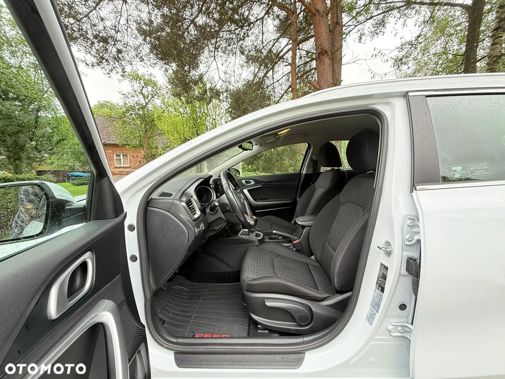 Kia Ceed 1.6 CRDi mHEV L - 15