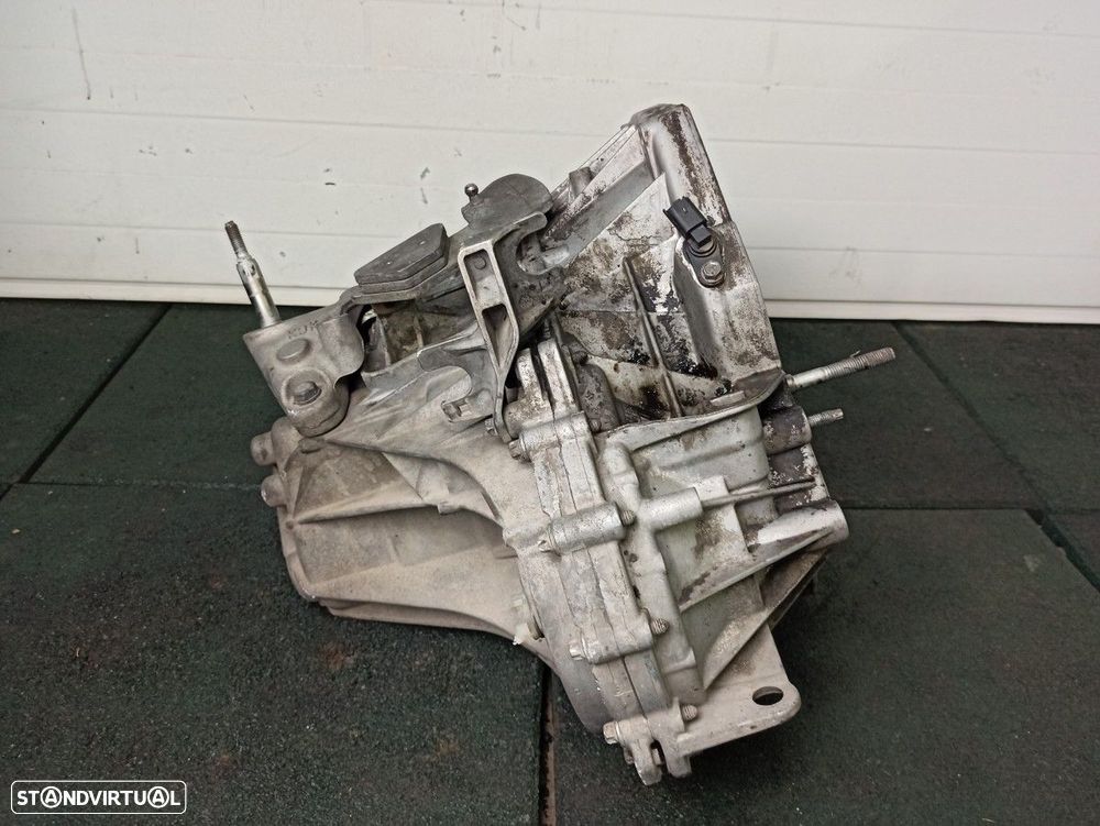 CAIXA DE VELOCIDADES RENAULT MEGANE II BERLINA 5P CONFORT DYNAMIQUE - 4