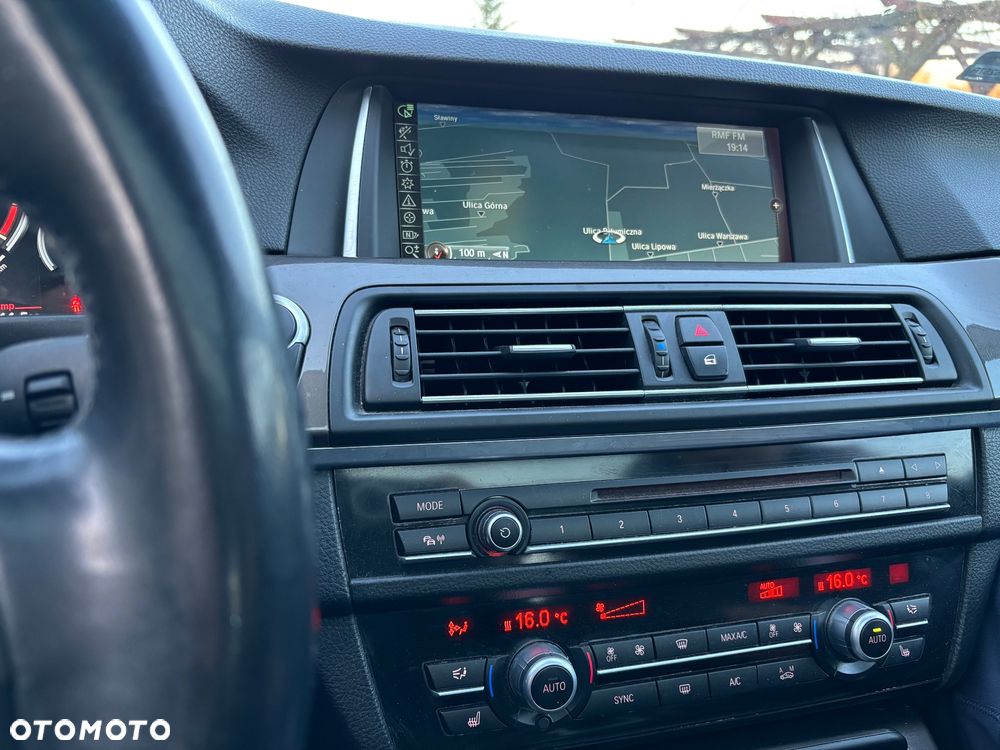 BMW Seria 5 520d xDrive Luxury Line - 27