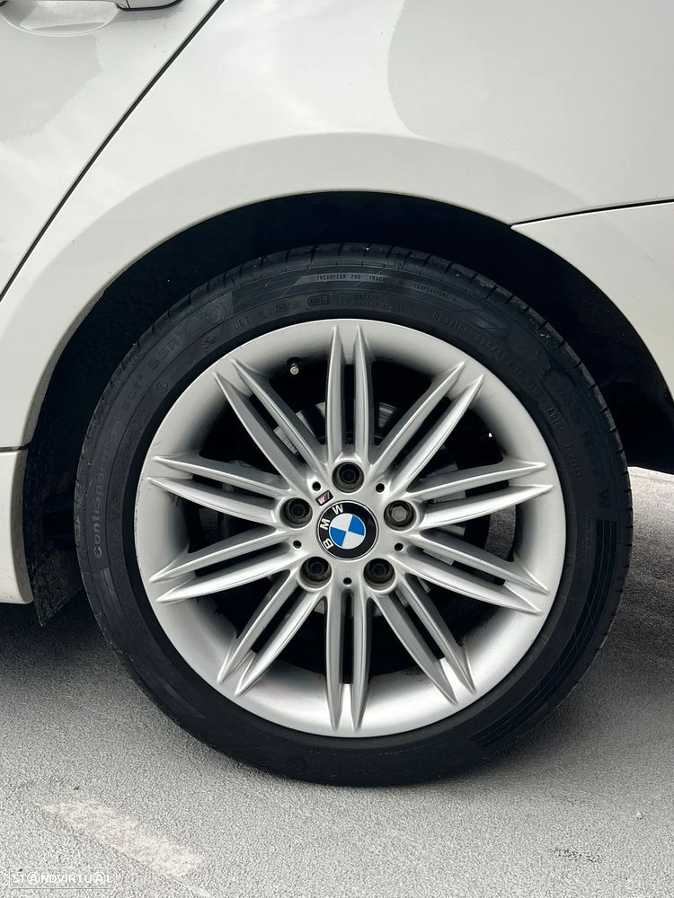 BMW 116 d Pack M - 25