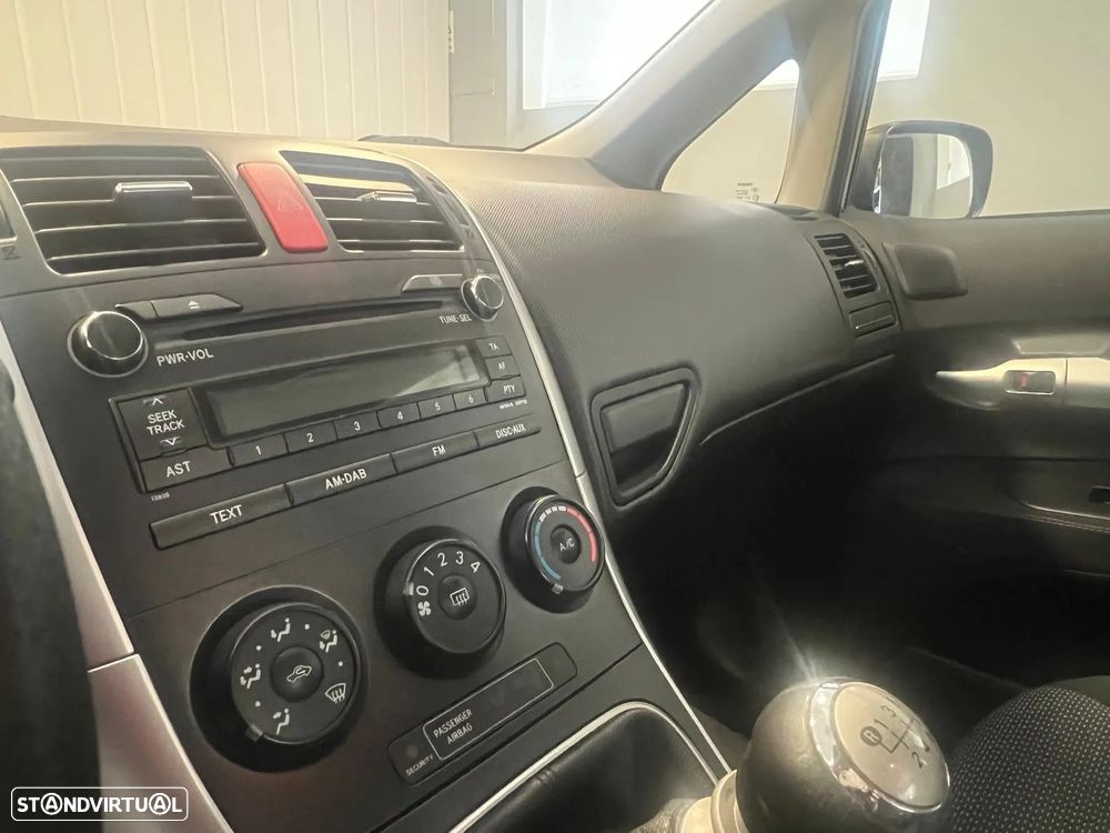 Toyota Auris 1.4 VVT-i AC - 15