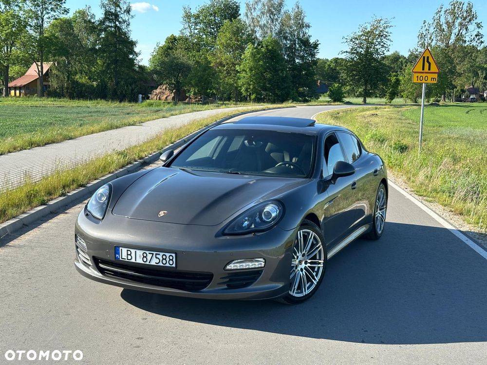 Porsche Panamera - 17