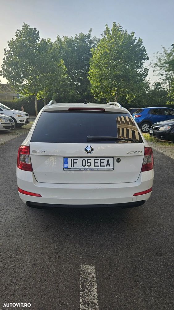 Skoda Octavia 2.0 TDI AMBITION DSG - 4
