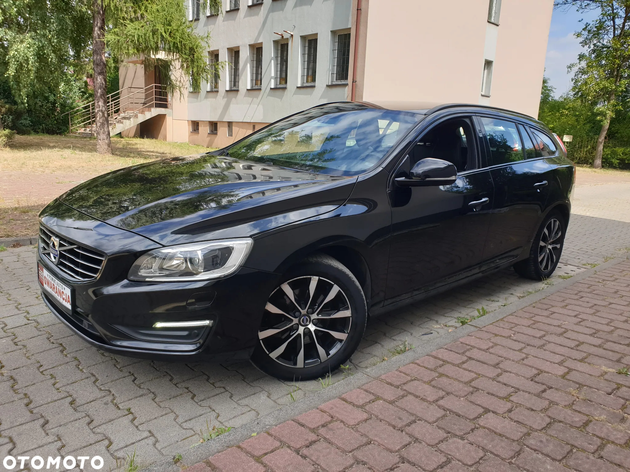 Volvo V60 D4 Summum - 2
