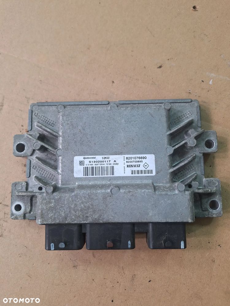 komputer silnika S120200117  8201076690 Renault Twingo II 1.2   (46/3)