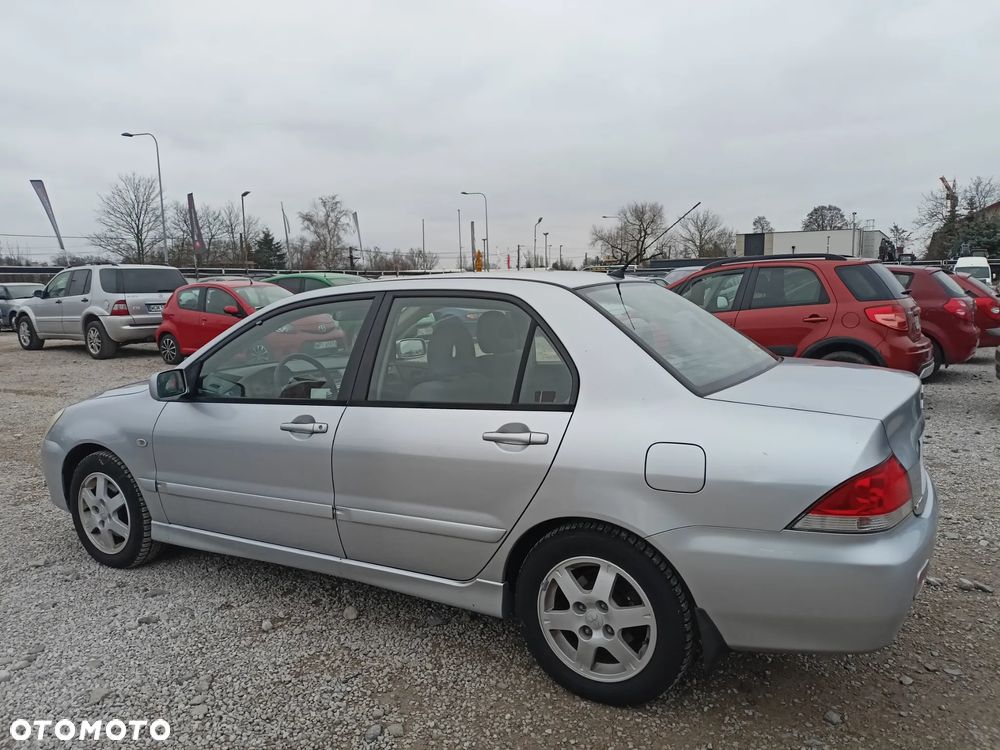 Mitsubishi Lancer - 3