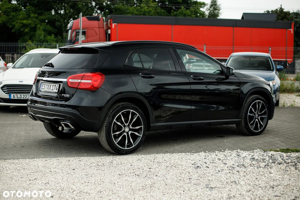 Mercedes-Benz GLA 220 CDI 4Matic 7G-DCT - 12