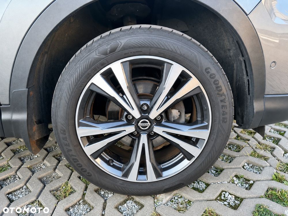 Nissan Qashqai 1.3 DIG-T Tekna - 25